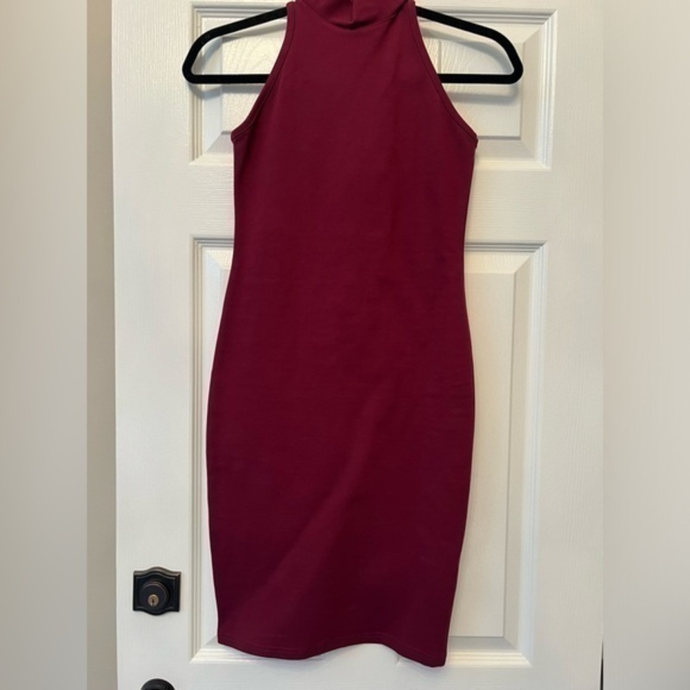 NWOT OLIVACEOUS BURGENDY MOCKNECK KNIT DRESS SIZE S